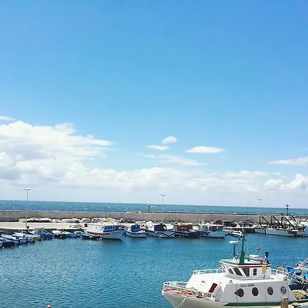 Fronte Del Porto *