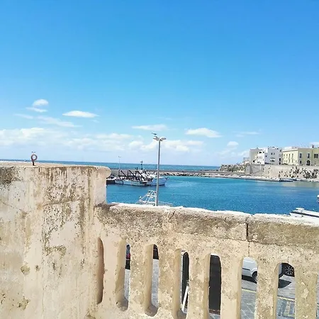 Fronte Del Porto Holiday home *