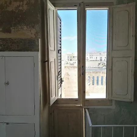 Fronte Del Porto Gallipoli