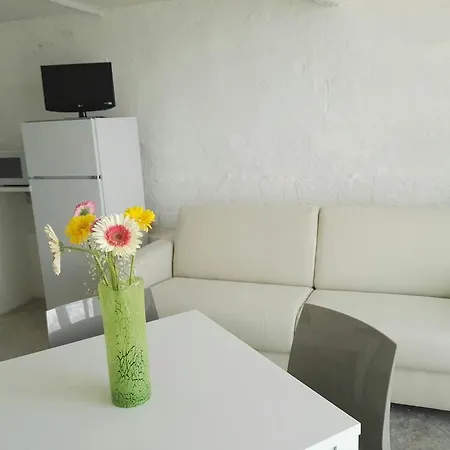 Fronte Del Porto Holiday home *